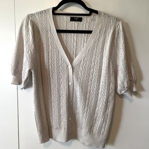 TAHARI button up shirt 🤍